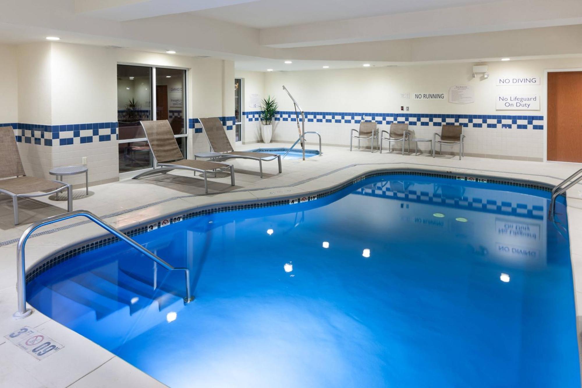 Fairfield By Marriott Ruston Hotel Bagian luar foto